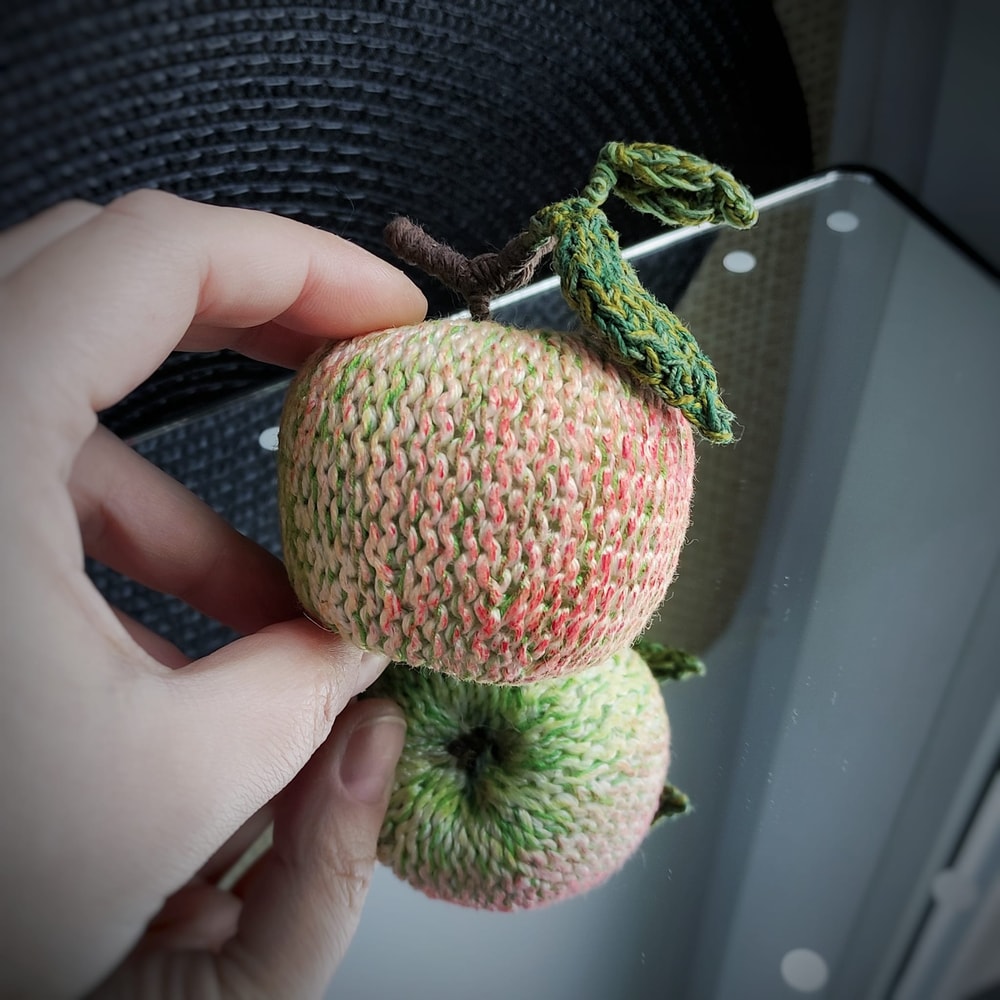 Realistic fruits knitting pattern, pear and apple interior and farmhouse decor, three-dimensional panel for wall decor 2.jpg