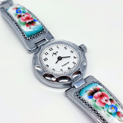 New old stock 1990's Vintage ladies mechanical enamel watch Luch Jewelry bracelet made in Belarus