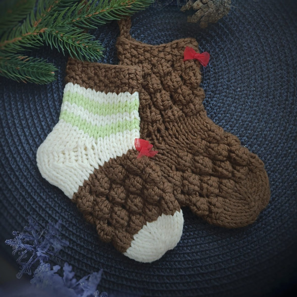 Christmas stocking knitting pattern, cute home new year decor, sock for gifts, farmhouse decor, knitted socks tutorial 5.jpg