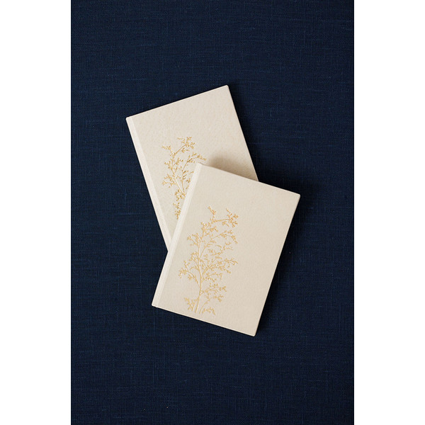 Bark-and-Berry-Anne-vintage-leather-wedding-embossed-monogram-vows-folder-book-004.jpg