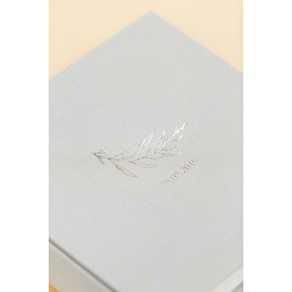 Bark-and-Berry-Cloud-vintage-linen-wedding-embossed-monogram-guest-book-photoalbum-004.jpg