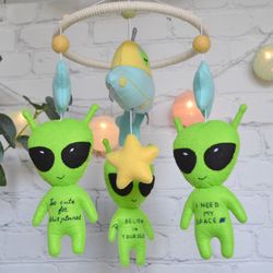 Alien baby mobile, Space nursery decor, UFO crib mobile, Baby shower gift, Expecting mom gift, New parents gift