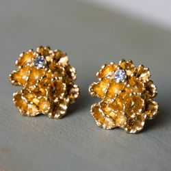 Vintage AVON earrings Gold tone coral stud earrings