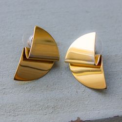 vintage monet earrings gold ribbon monet stud earrings
