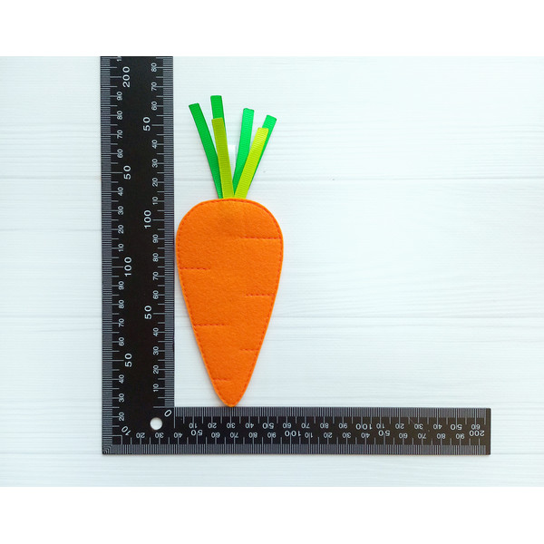 size-of-felt-carrot.jpg