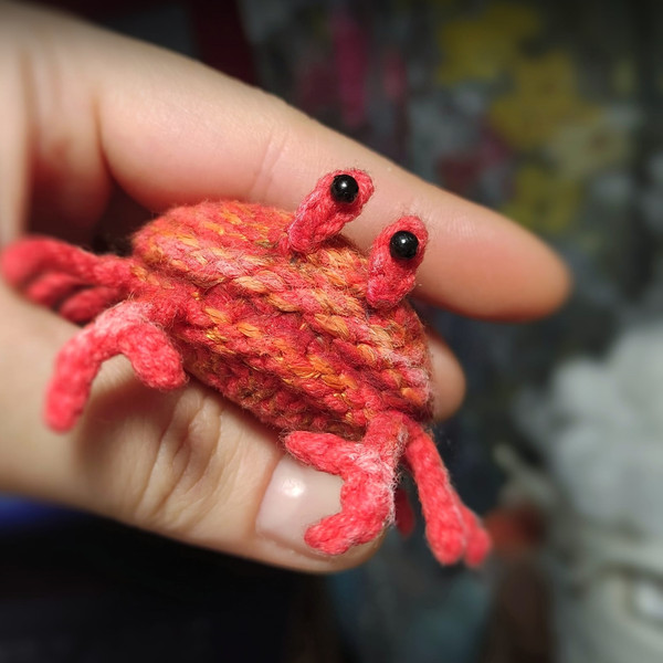 Crab toy knitting pattern, cute amigurumi toy, small knitted gifts, knitting diy, knitting ebook, knitted toy pattern 5.jpg