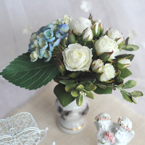 Miniature-bouquet-of-handmade-flowers-in-ceramic-vaseDSC_2194.jpg