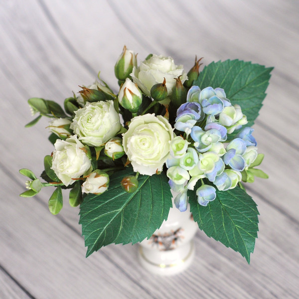 Miniature-bouquet-of-handmade-flowers-in-ceramic-vaseDSC_4935.jpg