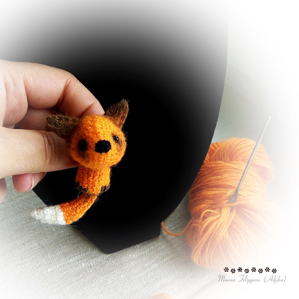 Fox crochet pattern, cute amigurumi brooch, red fox tutorial, kawaii pin, pin for bags, small brooch, kids toy ebook 7.jpg