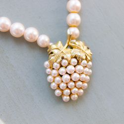 Vintage pearl grape necklace Pink pearls cluster pendant necklace