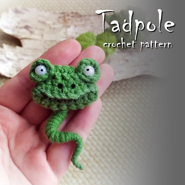 Tapdole brooch crochet pattern, cute crochet frog, amigurumi brooch pattern, small pin for kids, funny keychain guide 1.jpg