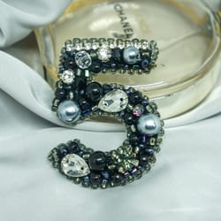 number 5 cc brooch brooch cc for women beaded pin black silver pearl design brooch classic brooch women birthday gift