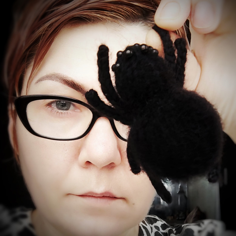 Spider knitting pattern, cute Halloween toy, holiday decor, spider brooch, kids pin, badge tutorial, amigurumi guide DIY 2.jpg