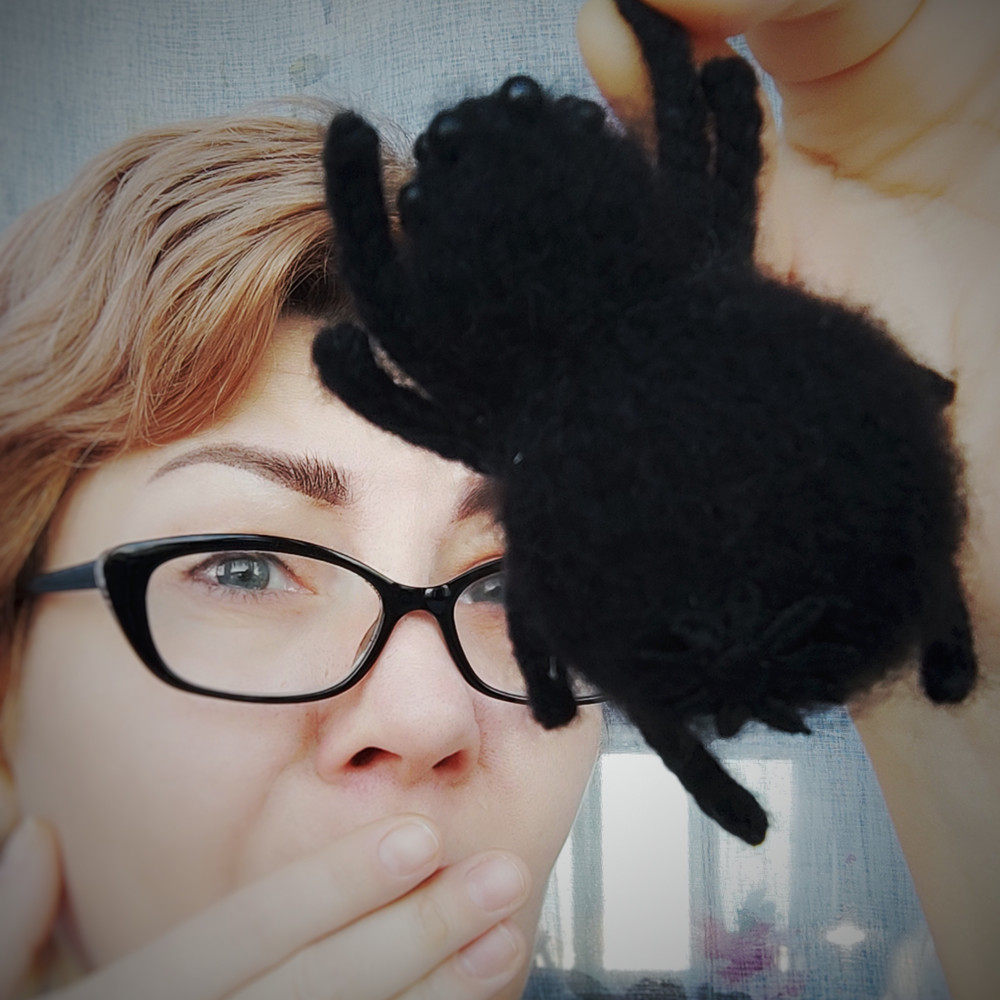 Spider knitting pattern, cute Halloween toy, holiday decor, spider brooch, kids pin, badge tutorial, amigurumi guide DIY 3.jpeg