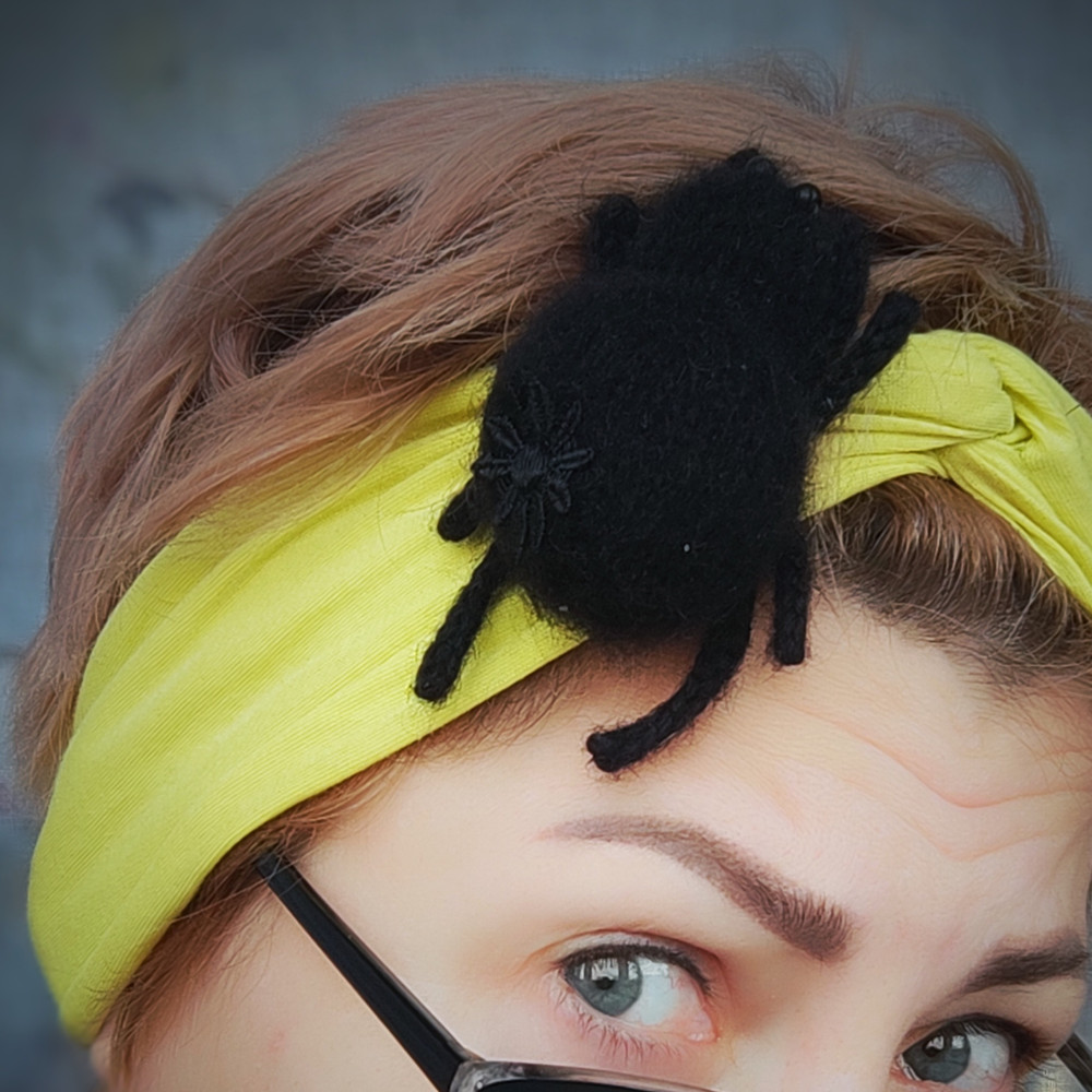 Spider knitting pattern, cute Halloween toy, holiday decor, spider brooch, kids pin, badge tutorial, amigurumi guide DIY 4.jpeg
