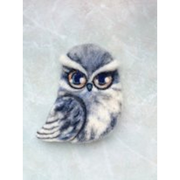 Needle-felted-snowy-owl-pin-for-women-Handmade-wool-bird-brooch