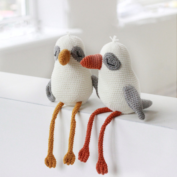 Amigurumi seagull crochet bird
