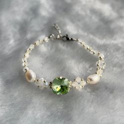 Bracelet with green stone Aesthetic bracelet Handmade jewelry Pearl bracelet Braided bracelet Crystal bracelet Jewellery
