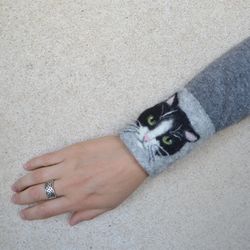 Personalized black cat portrait from photo Felted wool wrist cuff Custom women wristband Cover arm warmers Pet replica