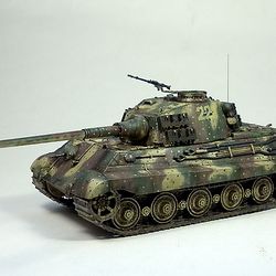 Built Model German Tank King Tiger, Tiger II, 1/72 scale