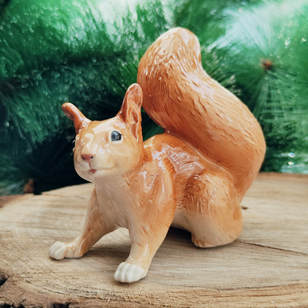 souvenir statuette squirrel