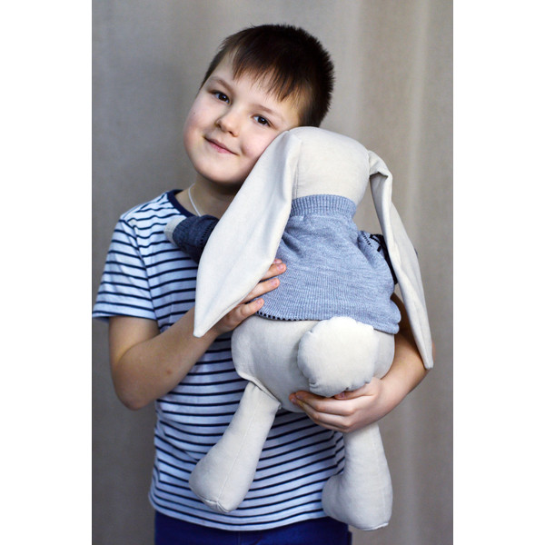 Interior - big - bunny-  stuffed - toy - giant hare (4).JPG