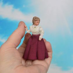 Miniature lady doll in 1/24 scale.  A doll for a Victorian dollhouse.