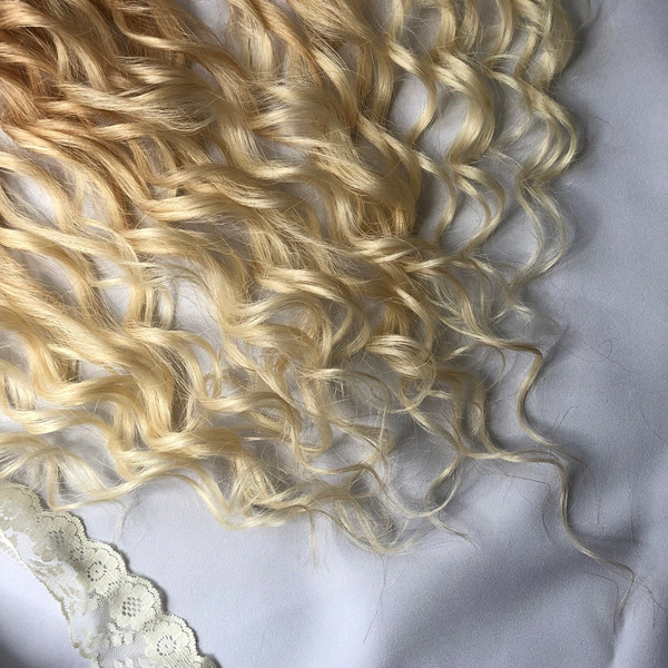 blonde curly dreads.jpg
