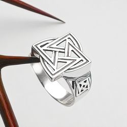 Shield Knot Ring.Viking Ring.Asatru.Celtic Ring.Celtic Knot Ring.Celtic Jewelry.Celtic Shield.Celtic Cross Ring.Celtic