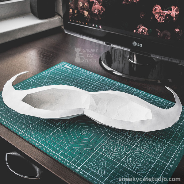 Mustache-lips-love-man-DIY-papercraft-paper-craft-low-poly-Pepakura-PDF-3D-Pattern-Template-Download- origami-sculpture-model-decor-5.jpg