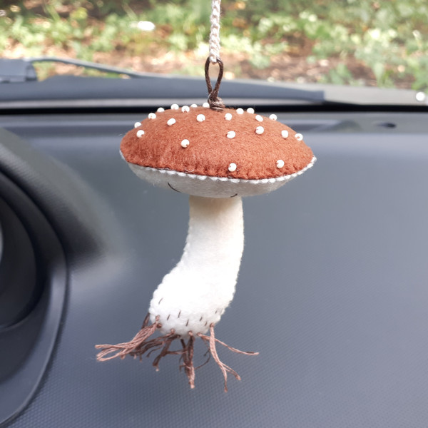 Brown-Mushroom-plush
