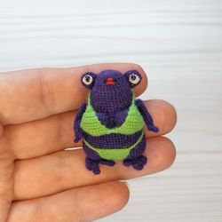 Crazy frog, cute frog traveler, original gift, stylish toy, collectible toy, gift for him, gift for miniature lovers