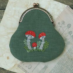 coin purse clasp embroidered pouch with mushrooms makeup pouches kisslock wallet small clutch fabric coin purses