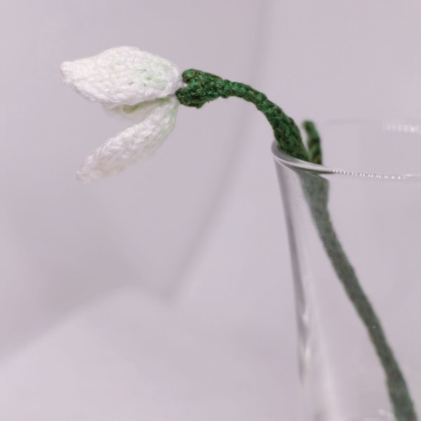Snow Drop Pattern Snowdrop knitting pattern, flower pattern, knitting patterns | Inspire ...