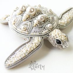 Brooch pearl turtle handmade beaded embroidery brooch