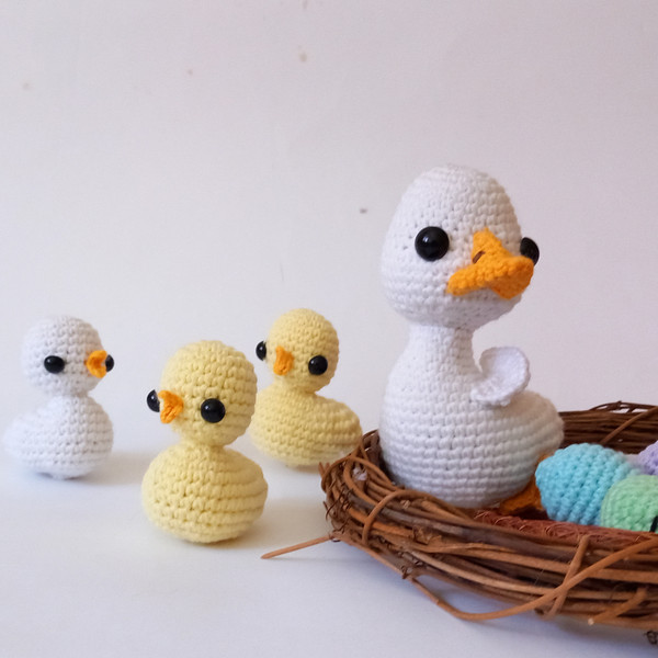 crochet_easter_geese.jpg