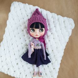 Blythe set clothes - dress with long sleeves and gnome knitted hat,  Smart doll clothes, Blythe clothes