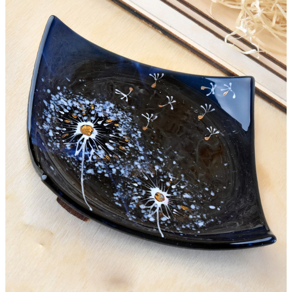 Decorative dish with dandelions - Fused glass plate with flowers - Hand painted plates for fruits