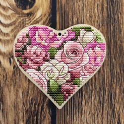 pattern for cross stitch "heart of flowers"