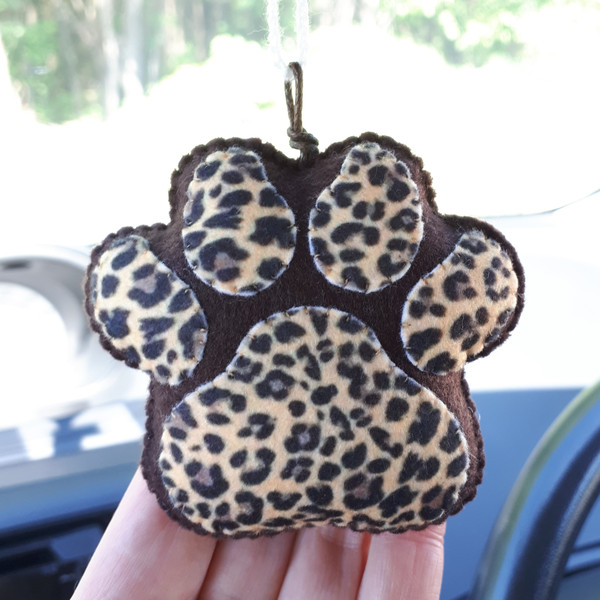 Leopard-print-paw-ornament