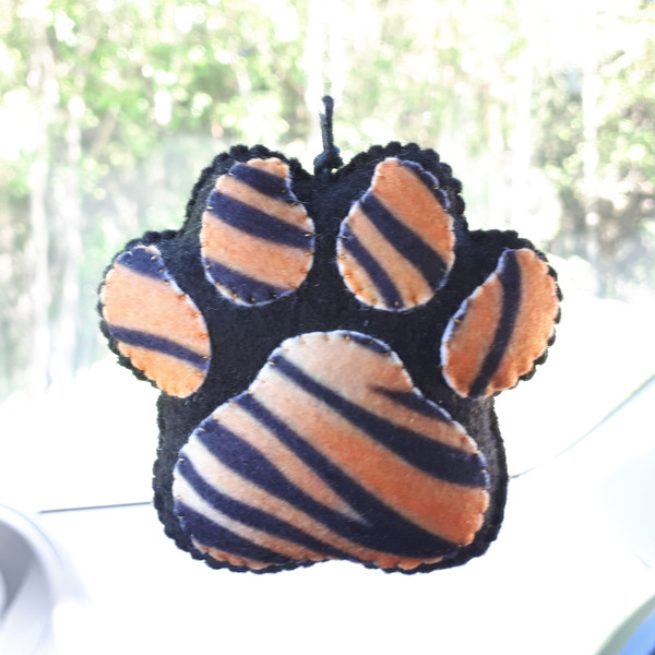 Tiger-ornament-car-charm