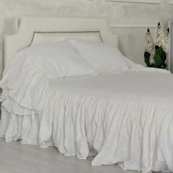 Queen size linen bedding,Linen skirt with slit,Linen bed skirt,King size linen bedding,White bed skirt,Natural linen