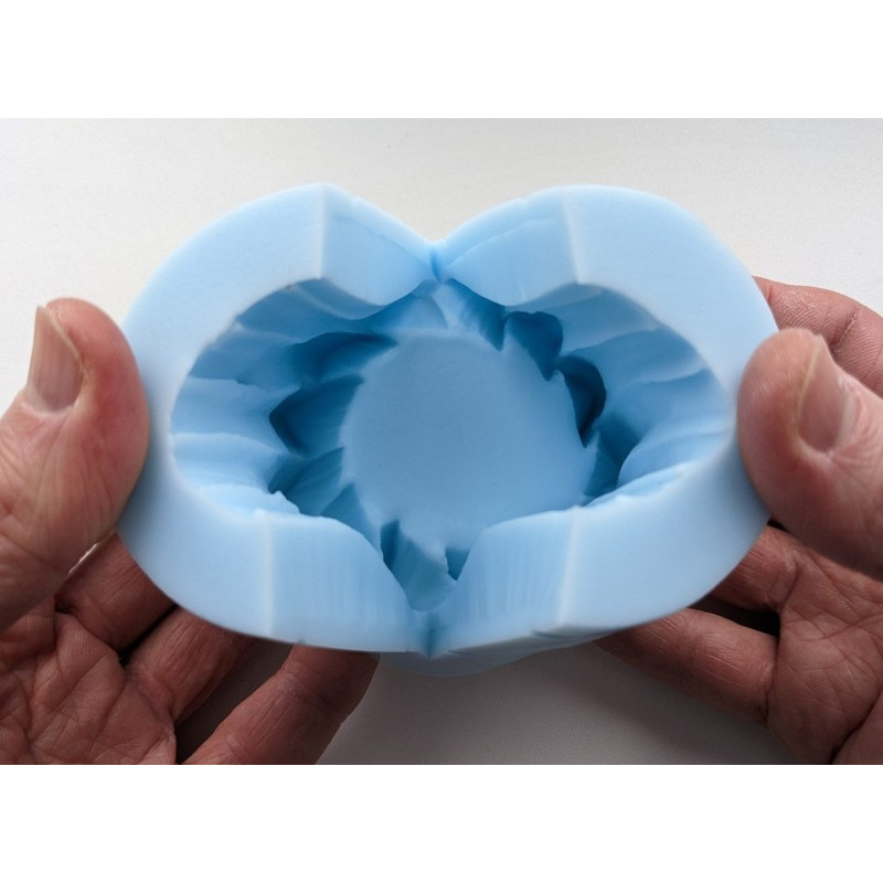 Tulips silicone mold open 2