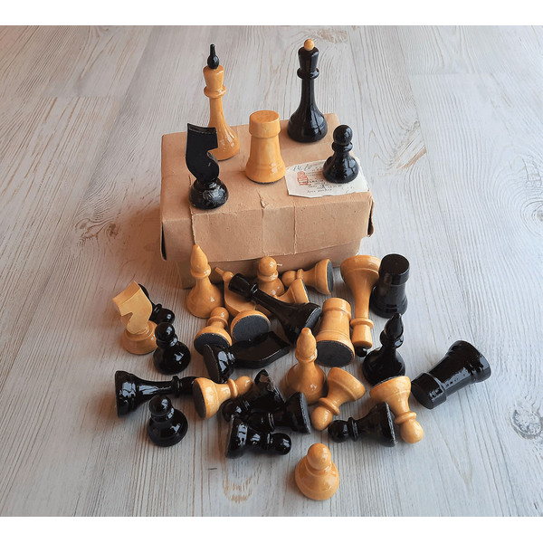 semenov russian wooden chessmen set new vintage