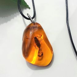 Real Scorpion Necklace Amber Resin Insect Jewelry Pendant Amulet necklace Protection Necklace Bug Taxidermy , keychain