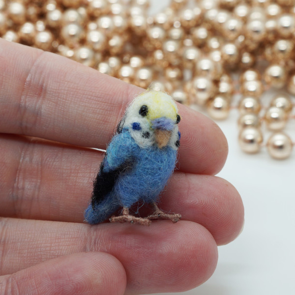 miniature-blue-budgie-needle-felted-parakeet-3