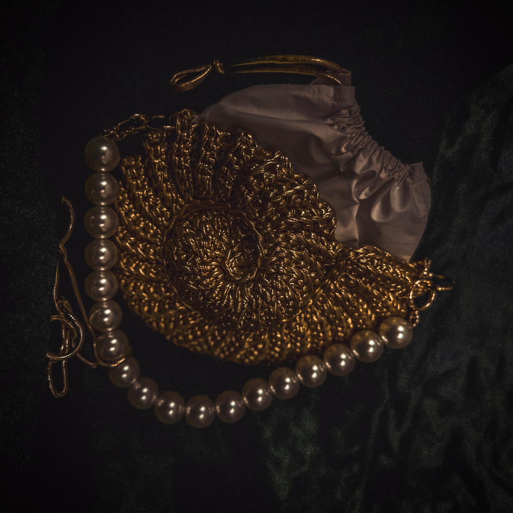 crochet-pattern-cold-bag-with-pearl-3