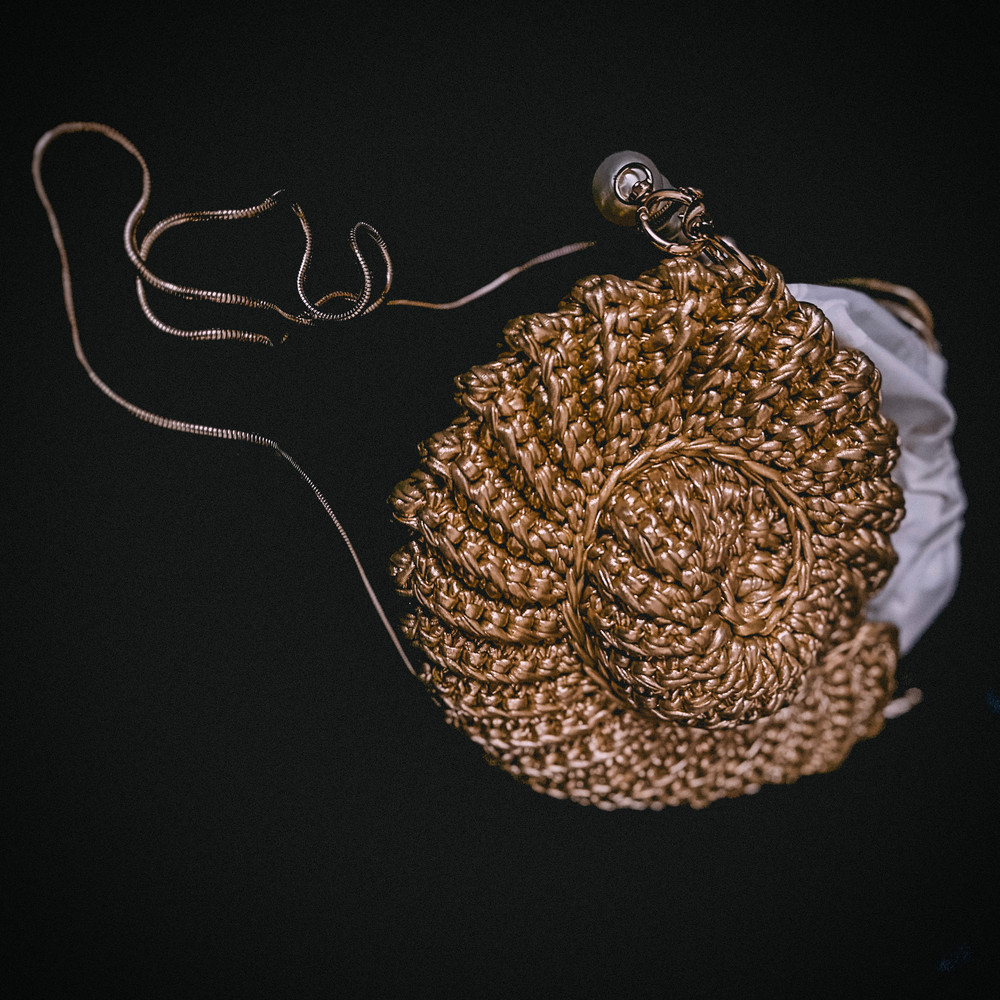 crochet-pattern-cold-bag-with-pearl-2