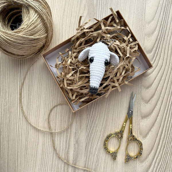 Borzoi dog keychain CROCHET PATTERN PDF, long nose dog, amig Inspire