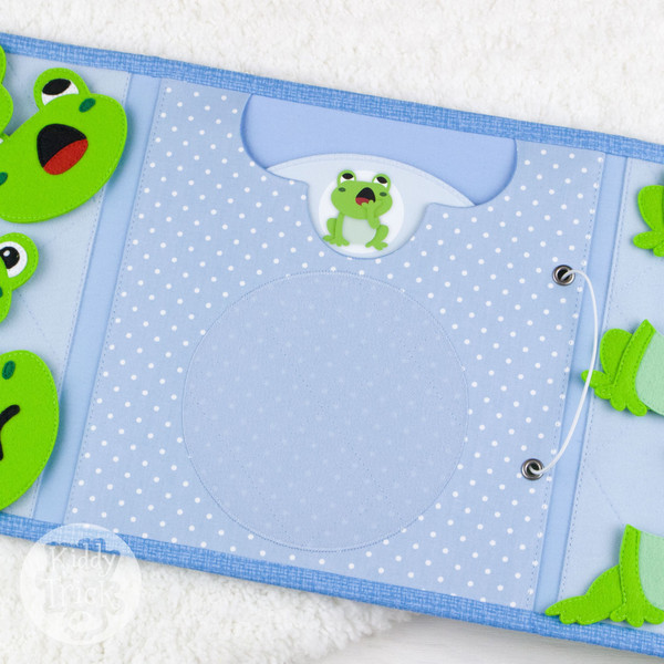 felt frogs puzzle game 6.JPG